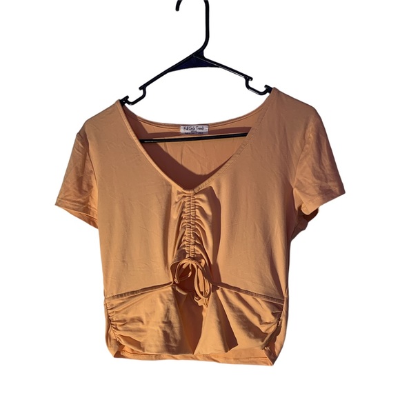 Orange cropped shirt with stomach hole - Picture 1 of 1